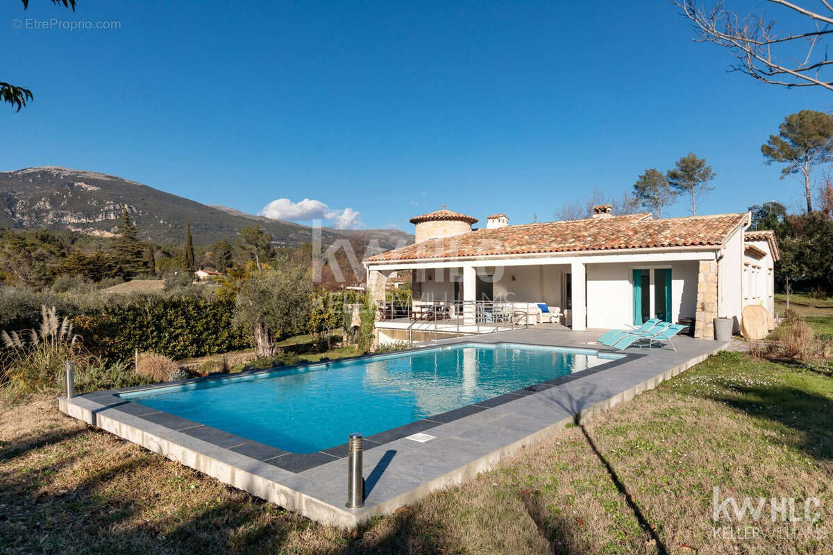 Maison à ROQUEFORT-LES-PINS