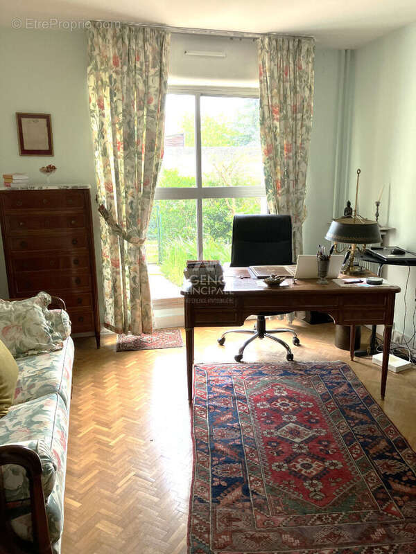 Appartement à MAISONS-LAFFITTE