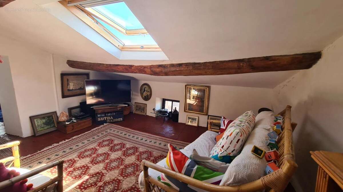 Maison à CABREROLLES