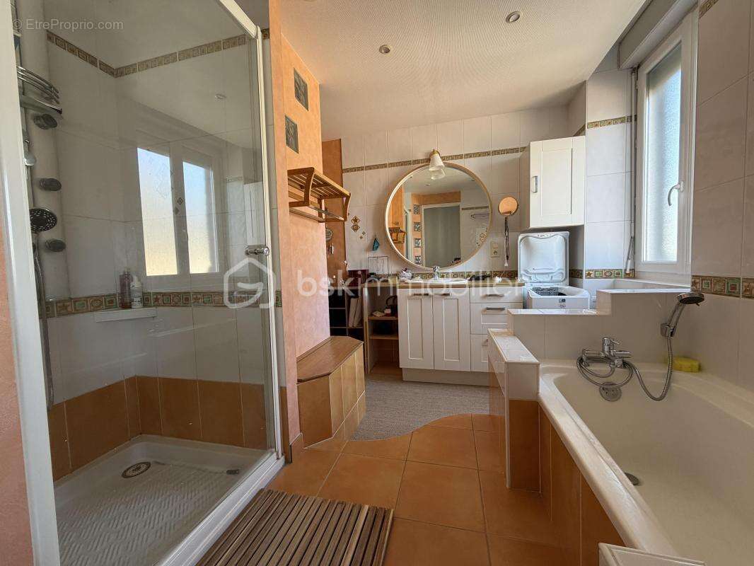 Appartement de 83 m² avec garage, cave et jardin privatif - photo 4