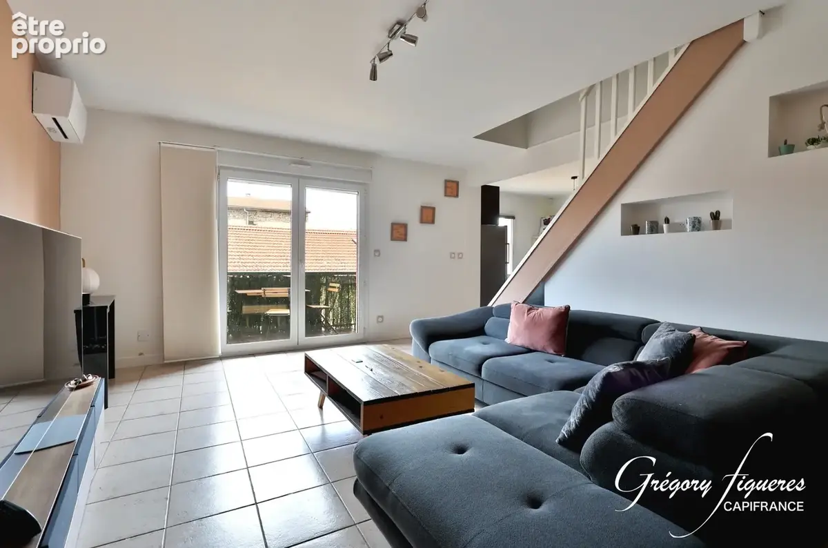 À vendre – Beau duplex 3 pièces de 78,19 m² au dernier étage, avec balcon, garage et place de parking privative - photo 2