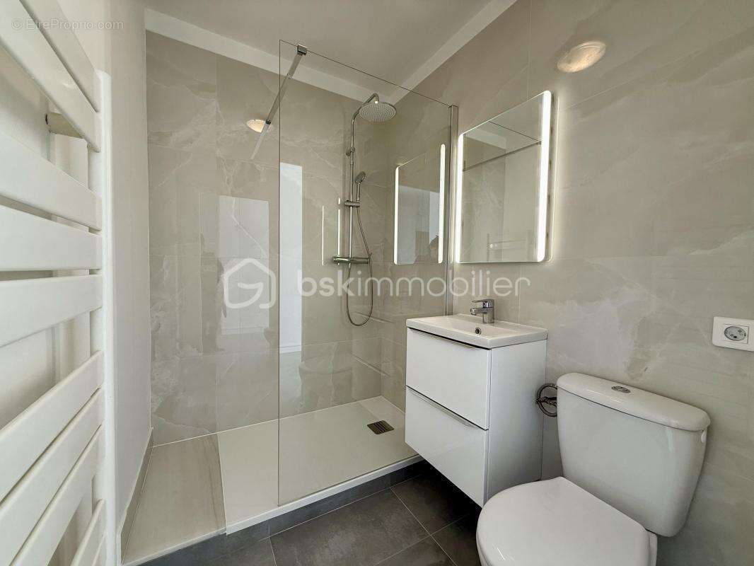 Appartement à MANDELIEU-LA-NAPOULE