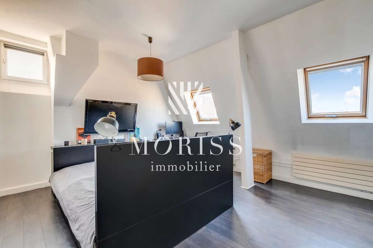 Appartement à PARIS-14E