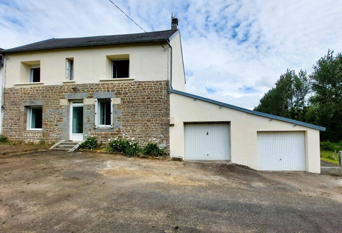 Maison à SAINTE-CECILE