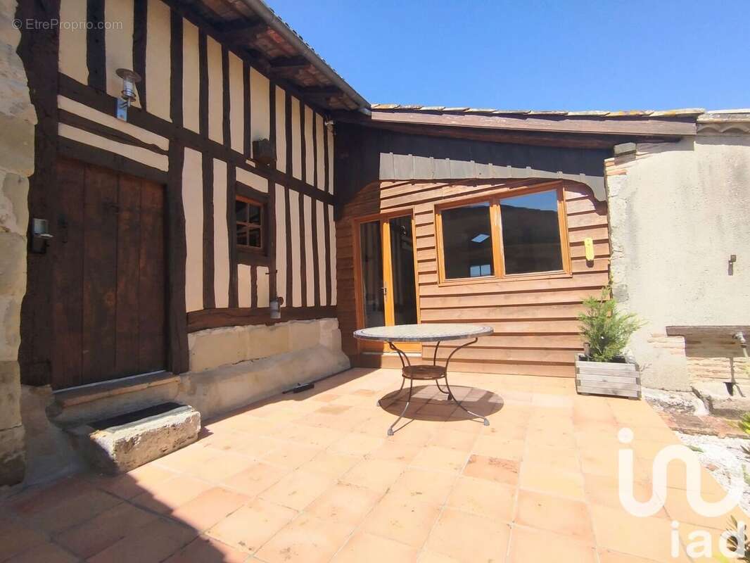 Maison 131 m² à Saint-Avit  - photo 7