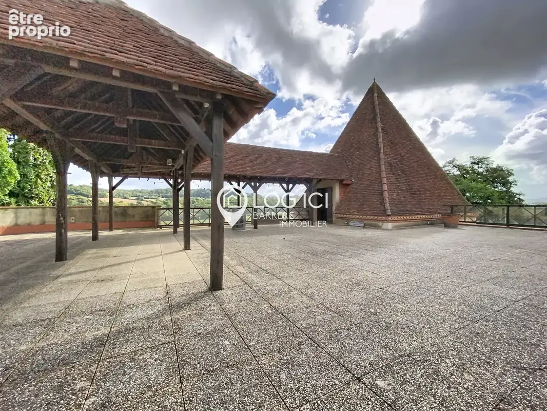 Domaine de caractère avec deux habitations et 14 hectares attenants - photo 7