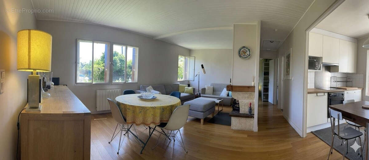Maison à VERT-SAINT-DENIS