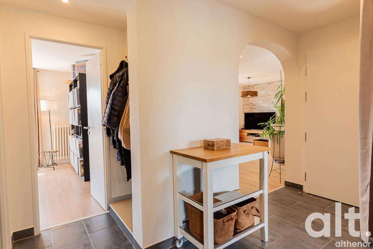 Appartement à Annecy — 3 chambres et traversant - photo 8