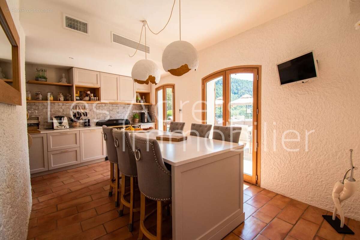 Maison à LES ADRETS-DE-L&#039;ESTEREL