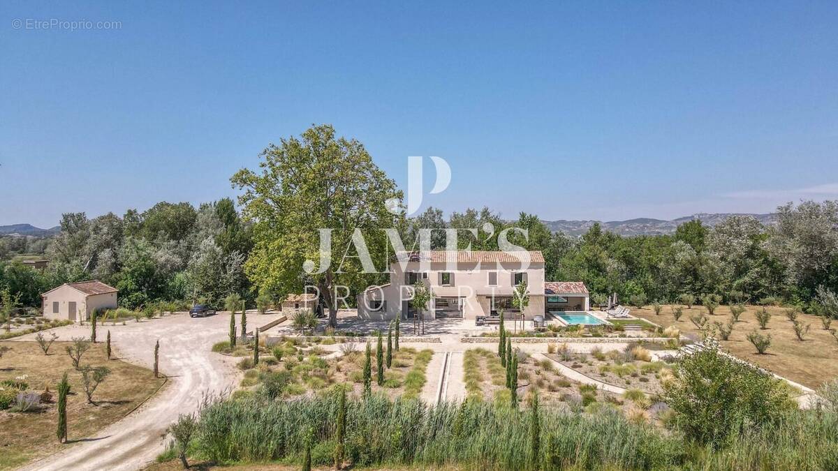 Maison à MAUSSANE-LES-ALPILLES