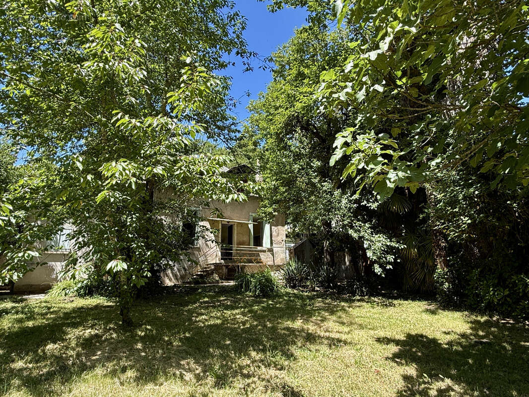 Maison à LAGUEPIE