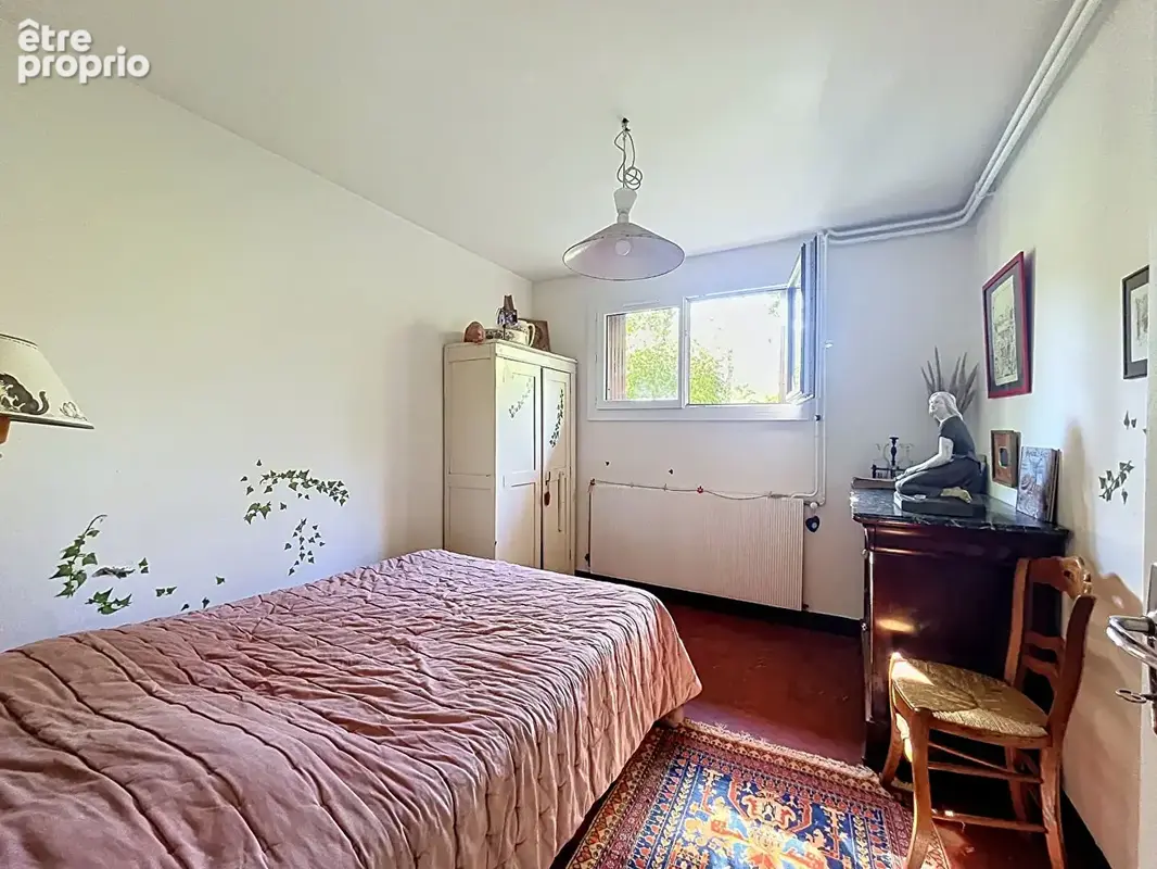 A vendre : maison 6 chambres, environnement verdoyant au calme absolu, proche Cuire - photo 16