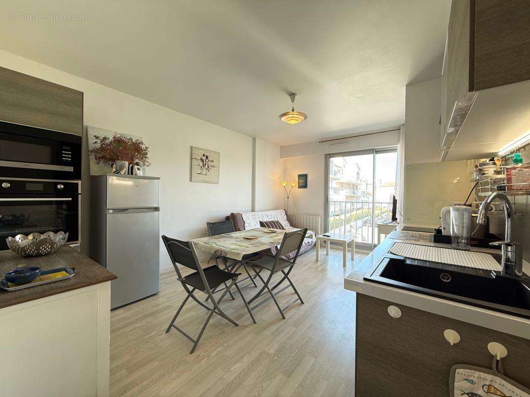 Bel APPARTEMENT rénové en centre ville - photo 2