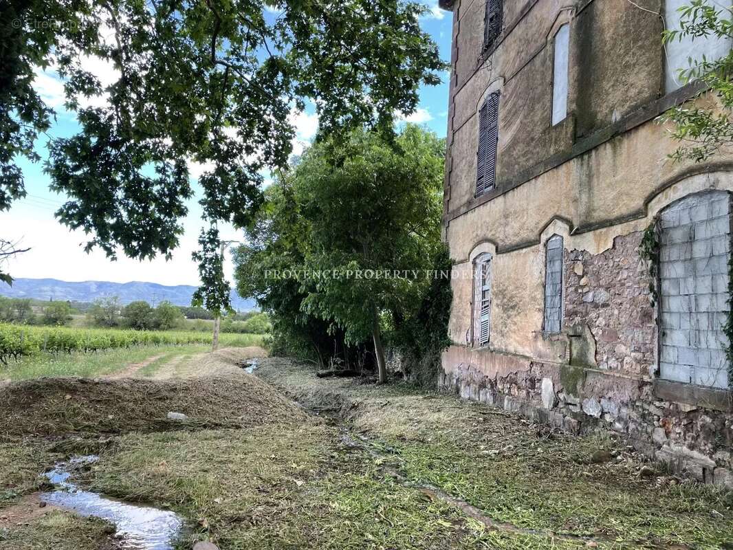 Maison à LE CANNET-DES-MAURES