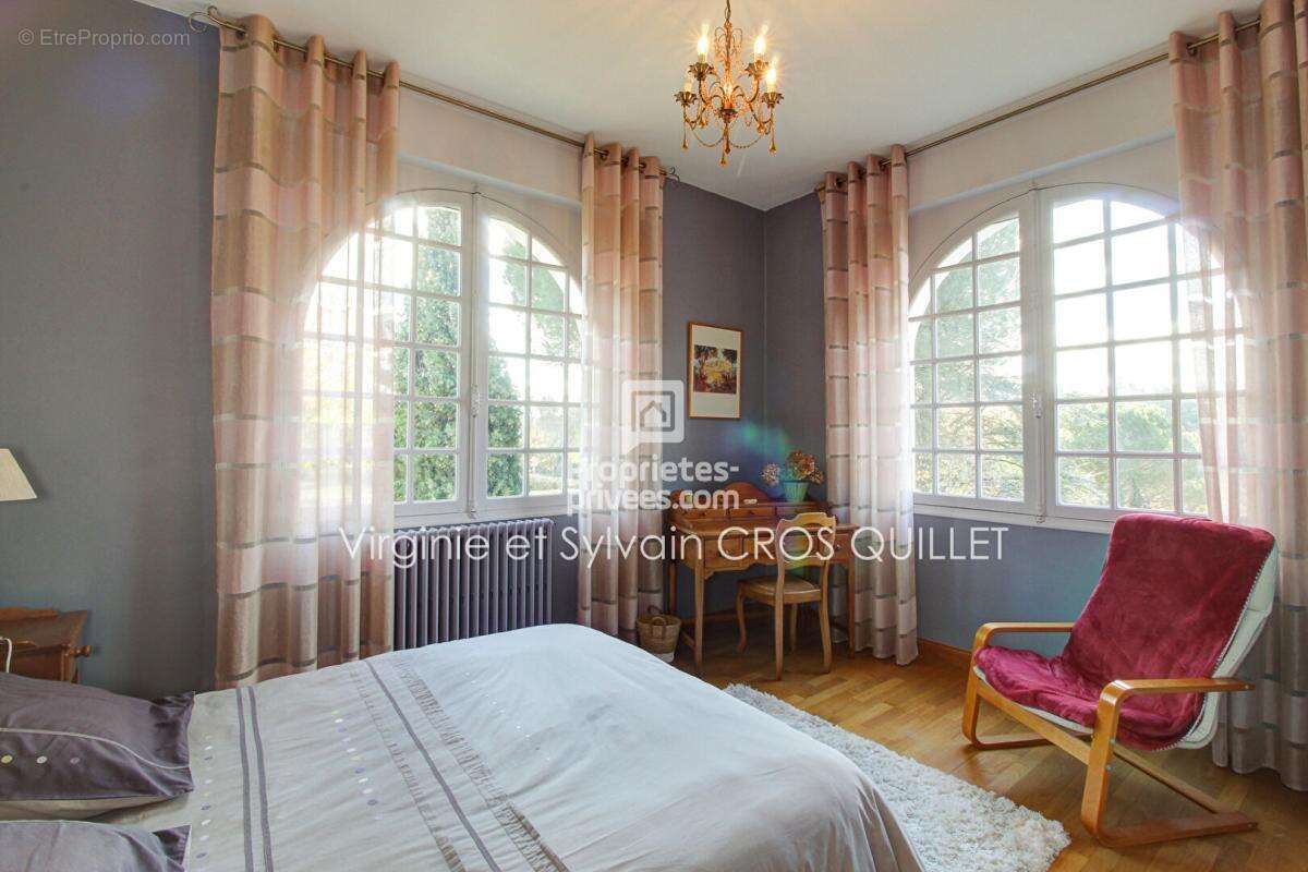 Belle villa Bourg Saint Bernard 7 chambres 215 m2 - photo 12