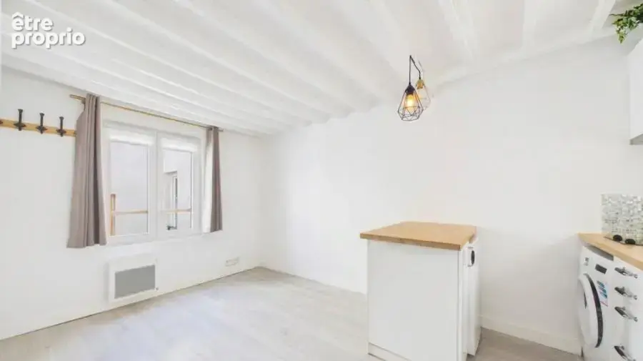 Appartement à PARIS-10E