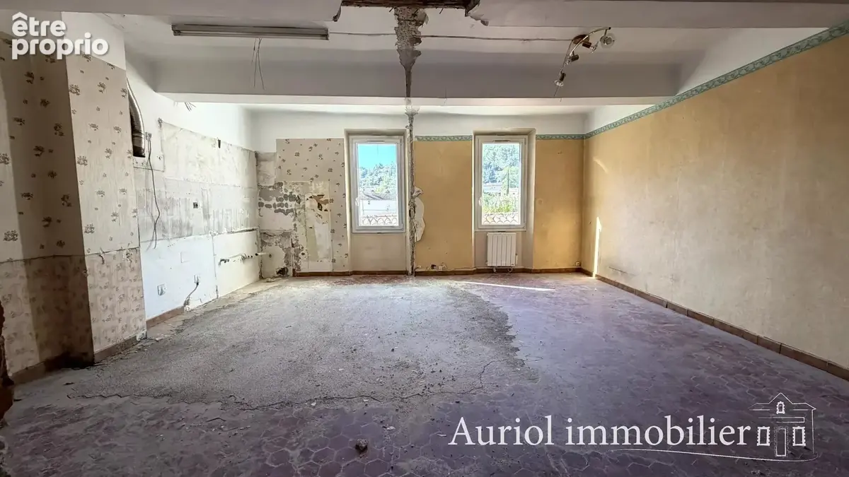 AURIOL Appartement 63 m2 à rénover - photo 1