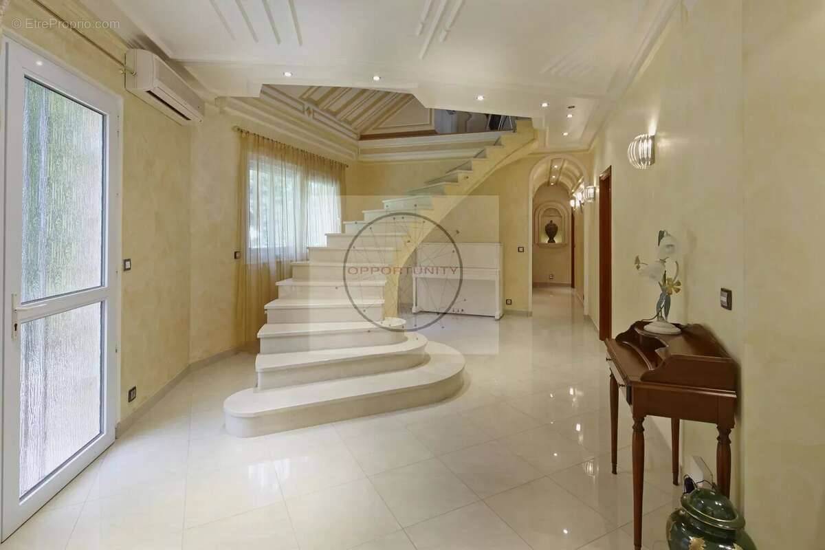 Maison à QUINCY-VOISINS