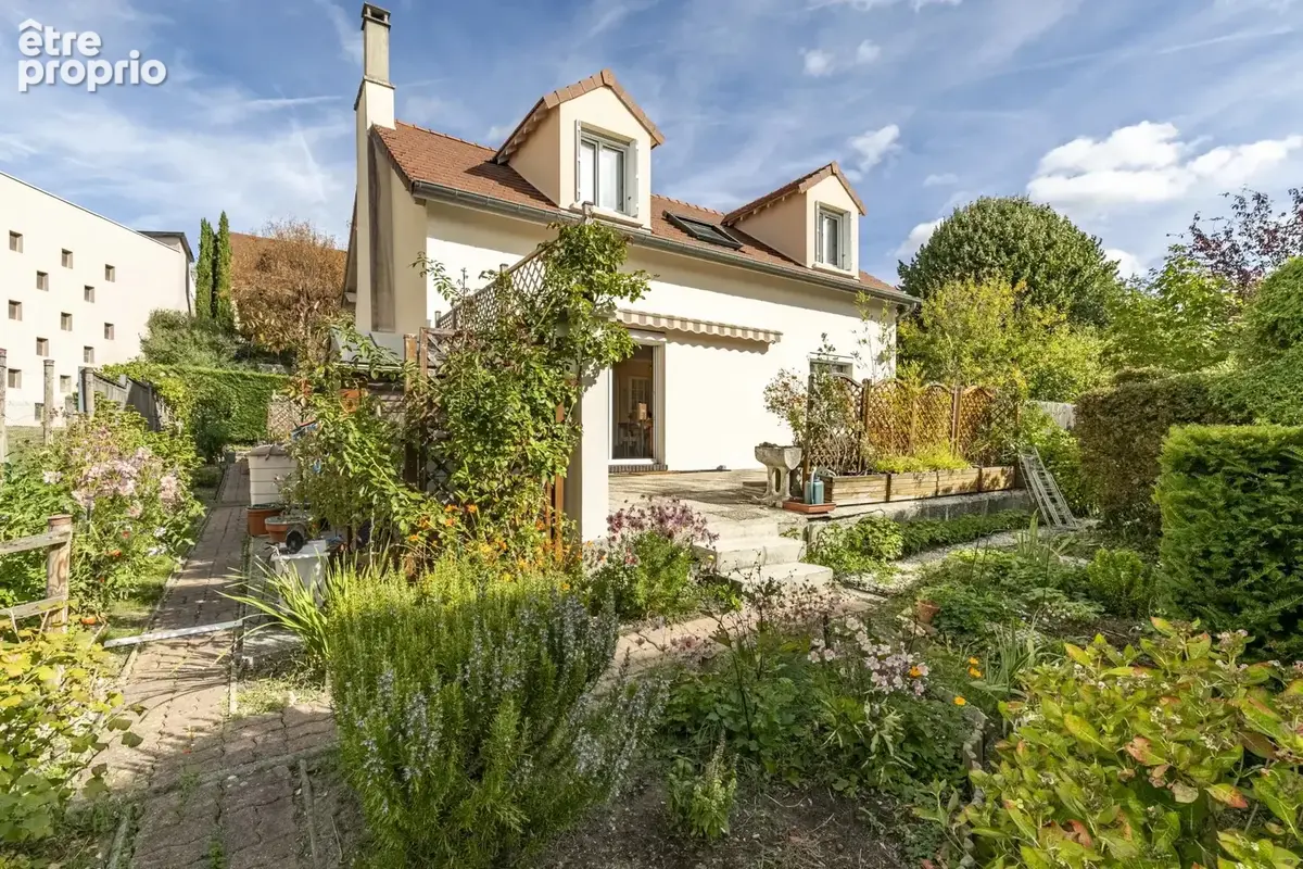 Maison 6 pièces 150 m² · à Viroflay · 150 m² · 780 000 €
