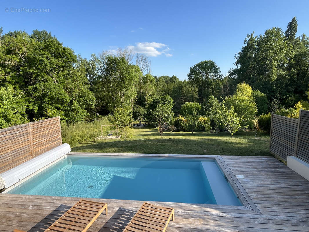 Maison à BRIARRES-SUR-ESSONNE