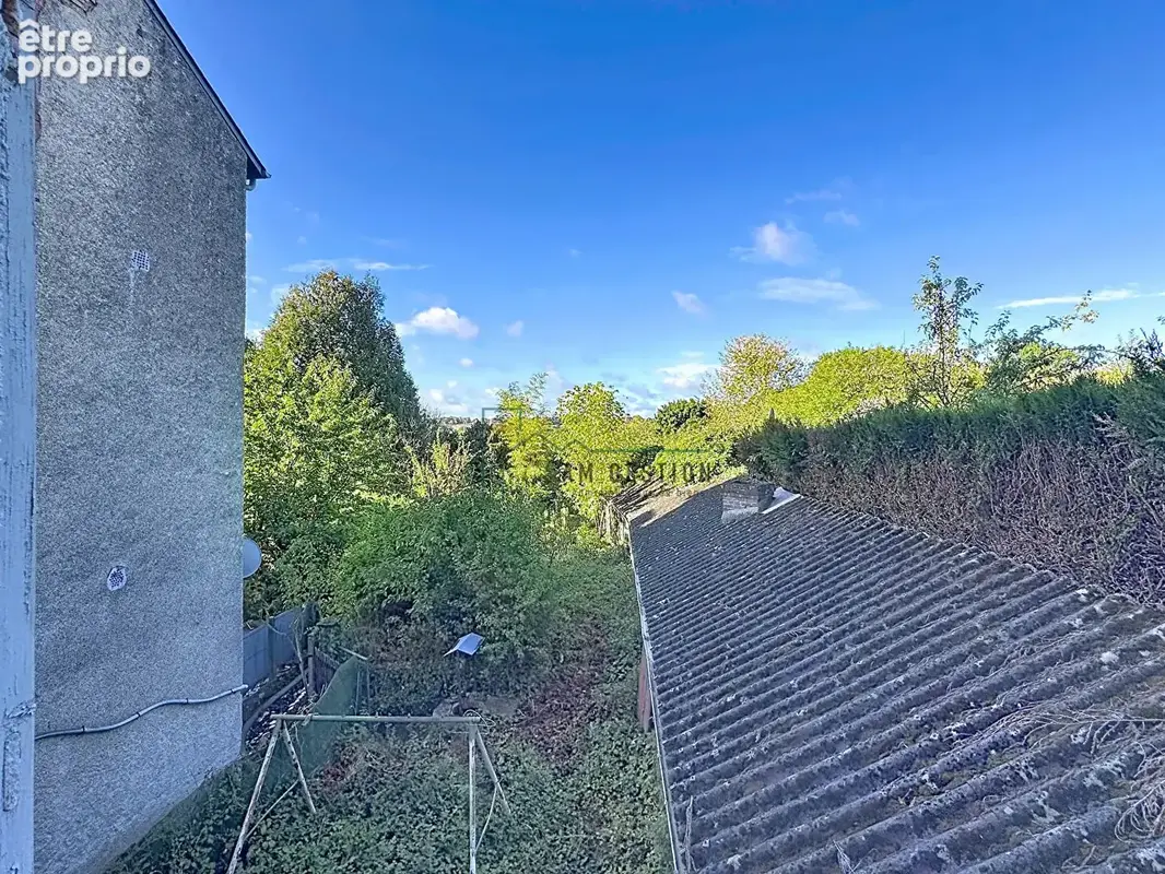 Maison de ville avec jardin au coeur de Magnac-Laval - photo 4