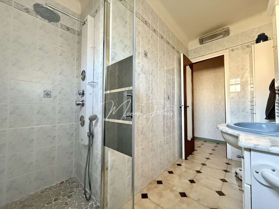 Maison 150 m² à Rodes  - photo 18