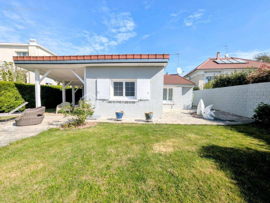 Maison à SUCY-EN-BRIE