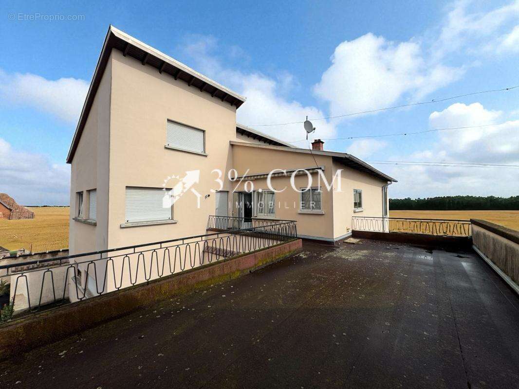 3%COM Maison bi famille avec dépendance et Maison alsacienne - photo 5