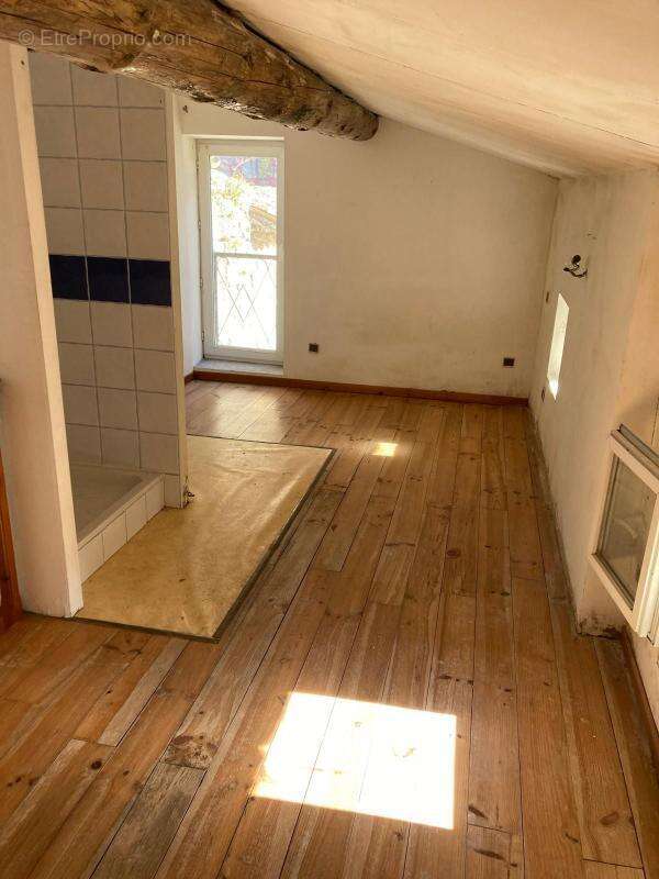 Maison à LABLACHERE