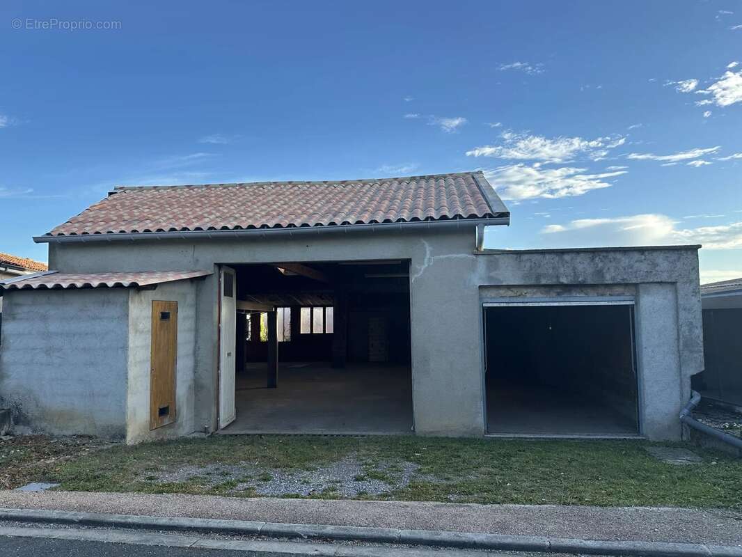 Commerce à LAGARRIGUE