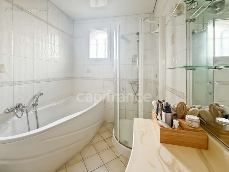 Maison à LE RELECQ-KERHUON