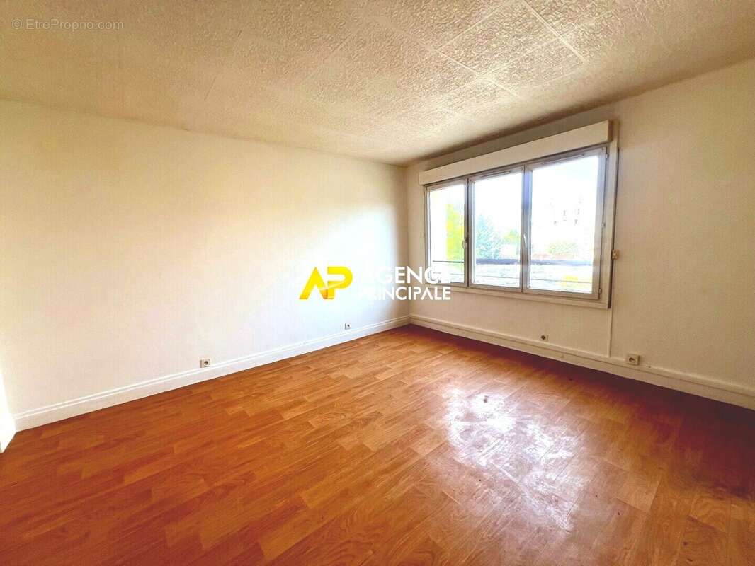 Argenteuil Appartement  3 pièce(s) 55 m2 12 min gare du Val - photo 6