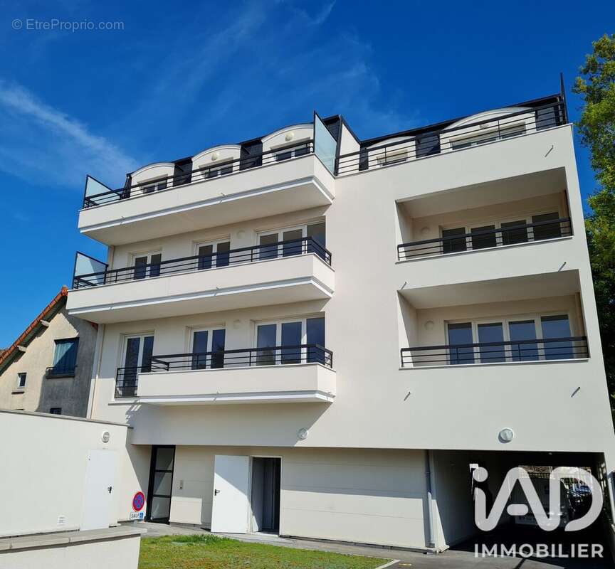 Photo 2 - Appartement à SAINTE-GENEVIEVE-DES-BOIS