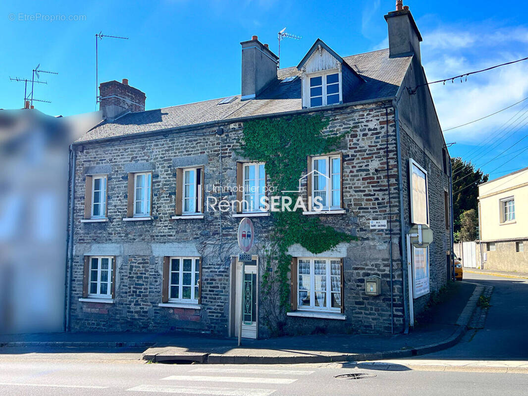 Maison à CONDE-SUR-NOIREAU