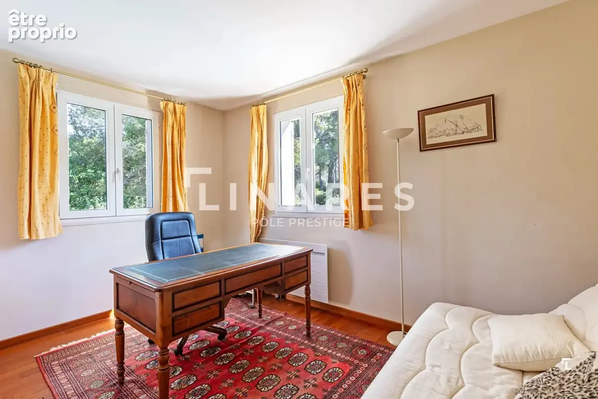LA PROVENÇALE  – Maison provençale de 200m2  - Piscine - Terrain de 4000m2 - Potentiel constructible - Aix-en-Provence - photo 10