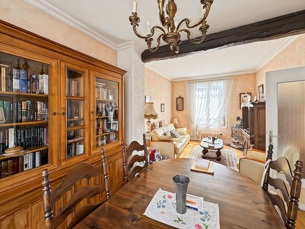 Maison à MONTREUIL