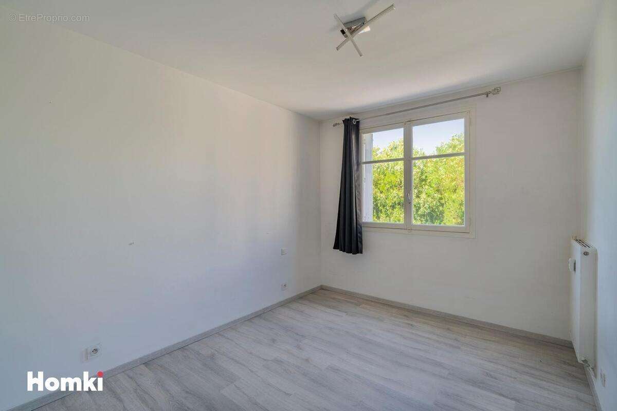 Appartement à MARSEILLE-12E