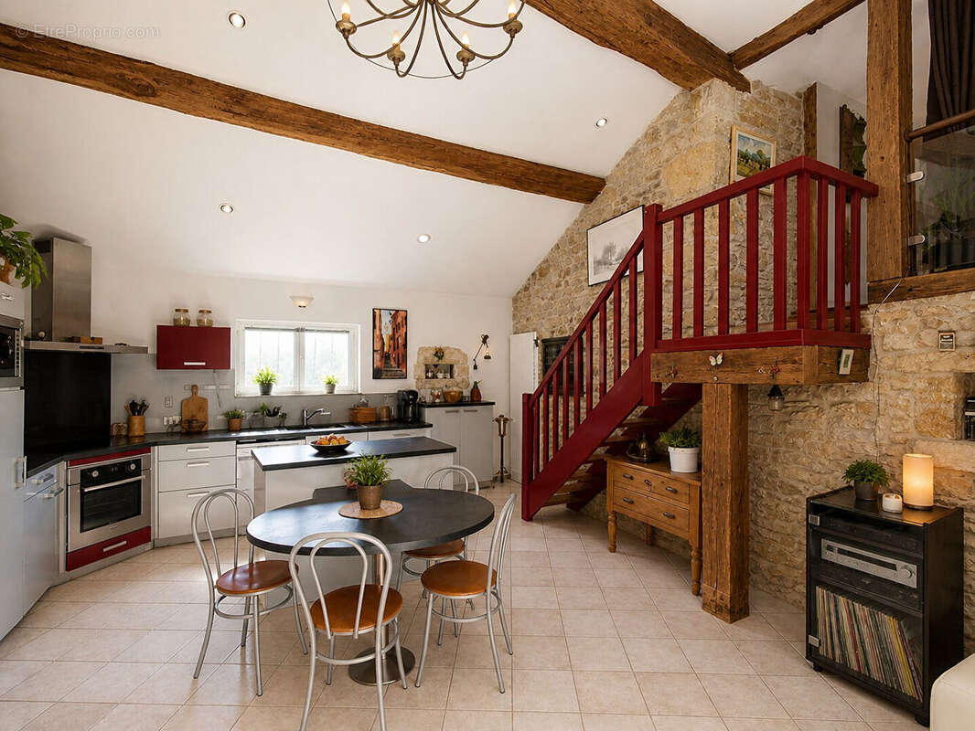 Maison à SAINT-MARTIN-DE-LIXY