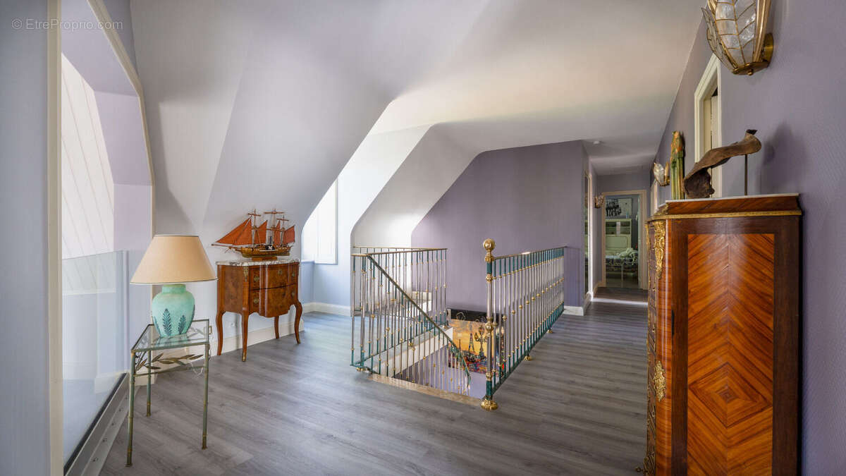 Maison 325m² à civray - photo 10