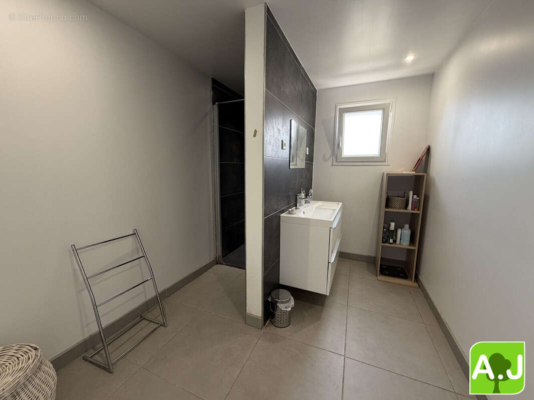 Maison 135 m² à Illiers-L'eveque  - photo 7