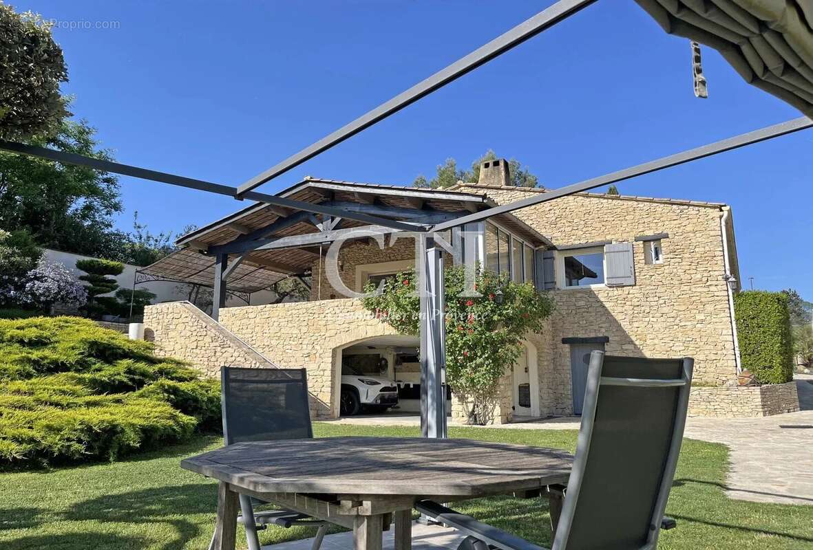Maison à VAISON-LA-ROMAINE