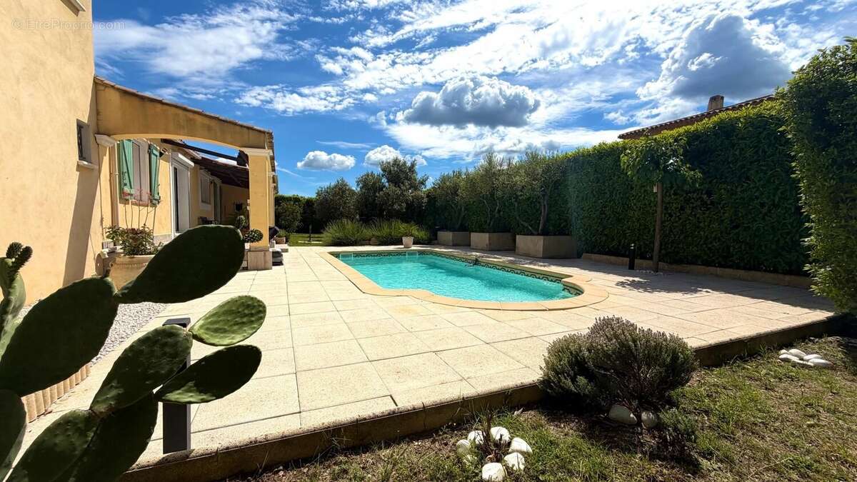 Maison à BESSE-SUR-ISSOLE