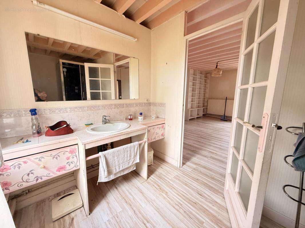 Propriété de caractère 284m² habitable, 5 chambres, annexe + grange sur terrain de 6885m² 197 000 € - photo 34