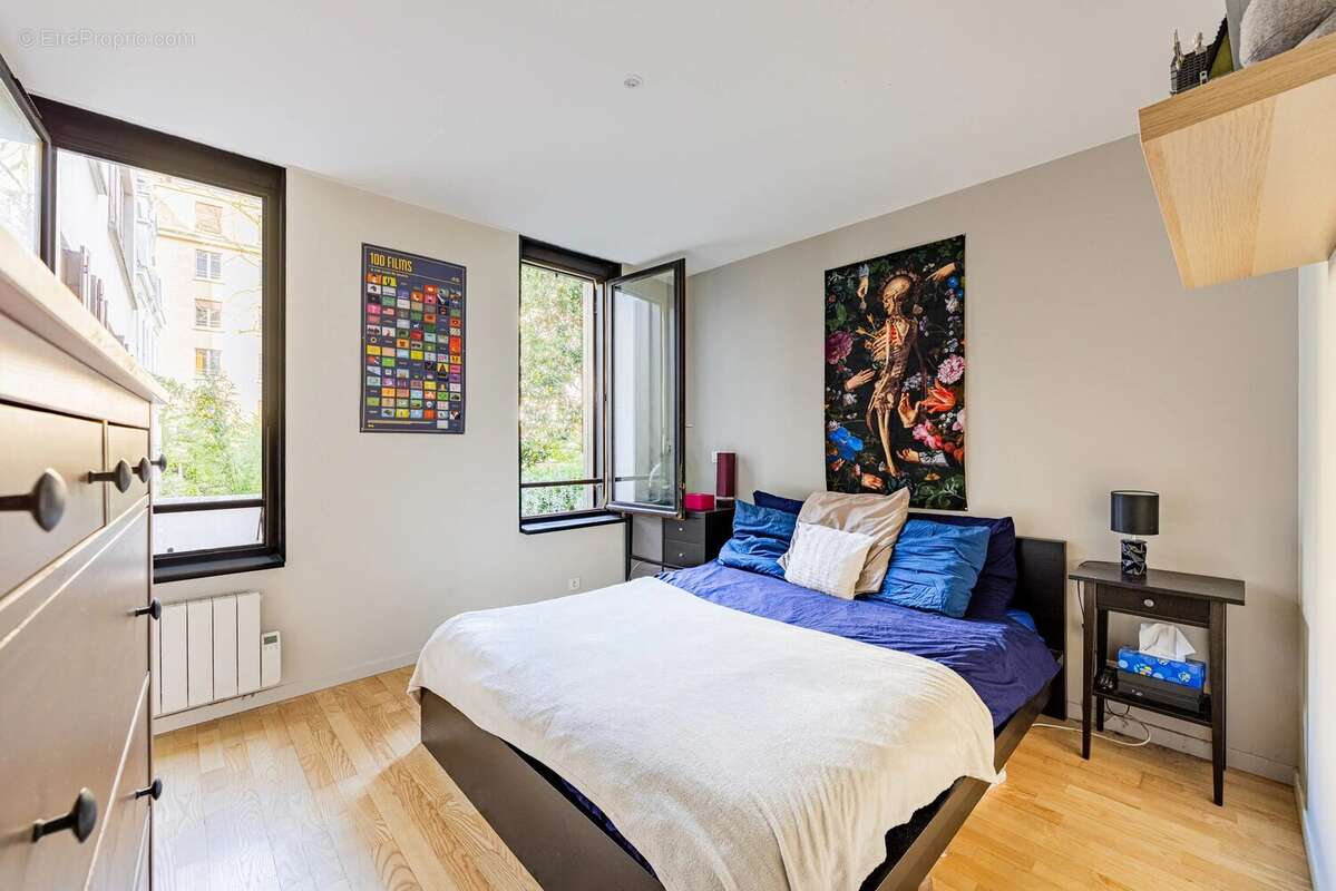 Appartement à PARIS-16E