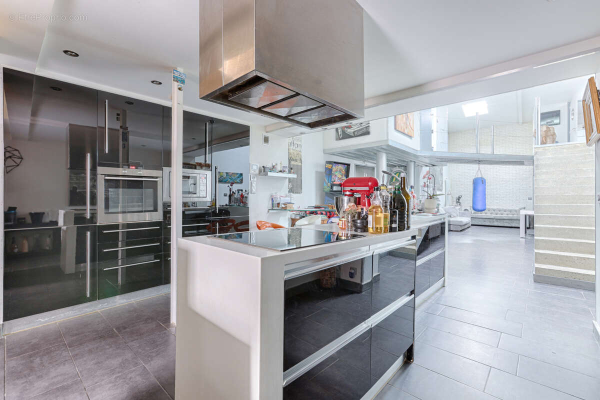 Autre à ASNIERES-SUR-SEINE