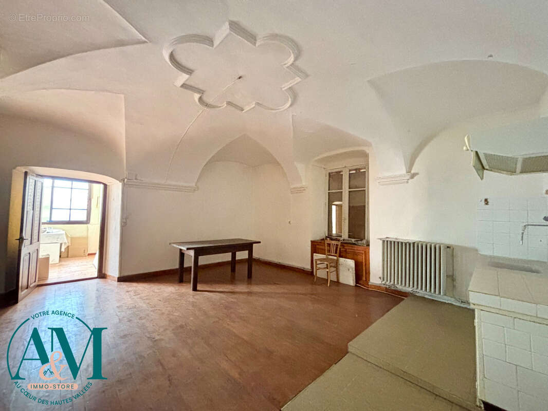 Maison à SAINT-CLEMENT-SUR-DURANCE