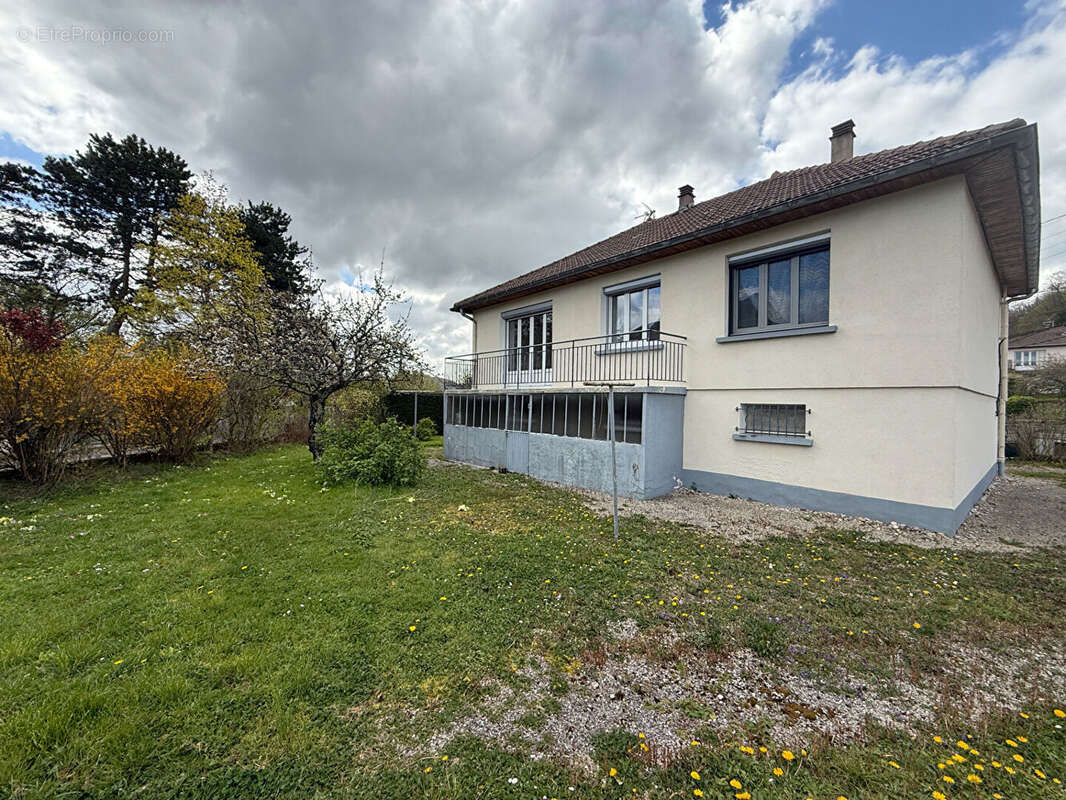 Maison à LONS-LE-SAUNIER