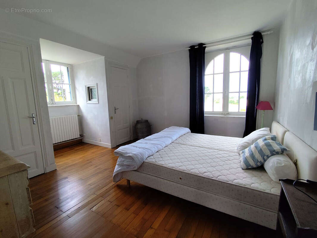 Maison à COMBRIT