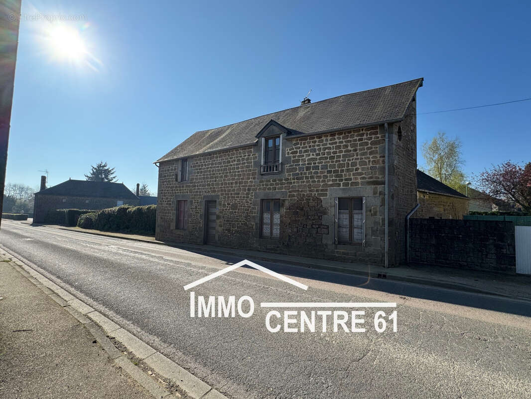 Maison à LA FERTE-MACE