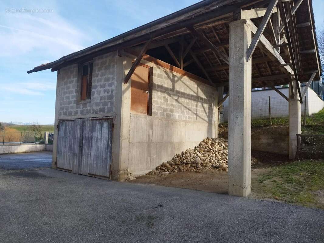 Maison à CHEVRIERES